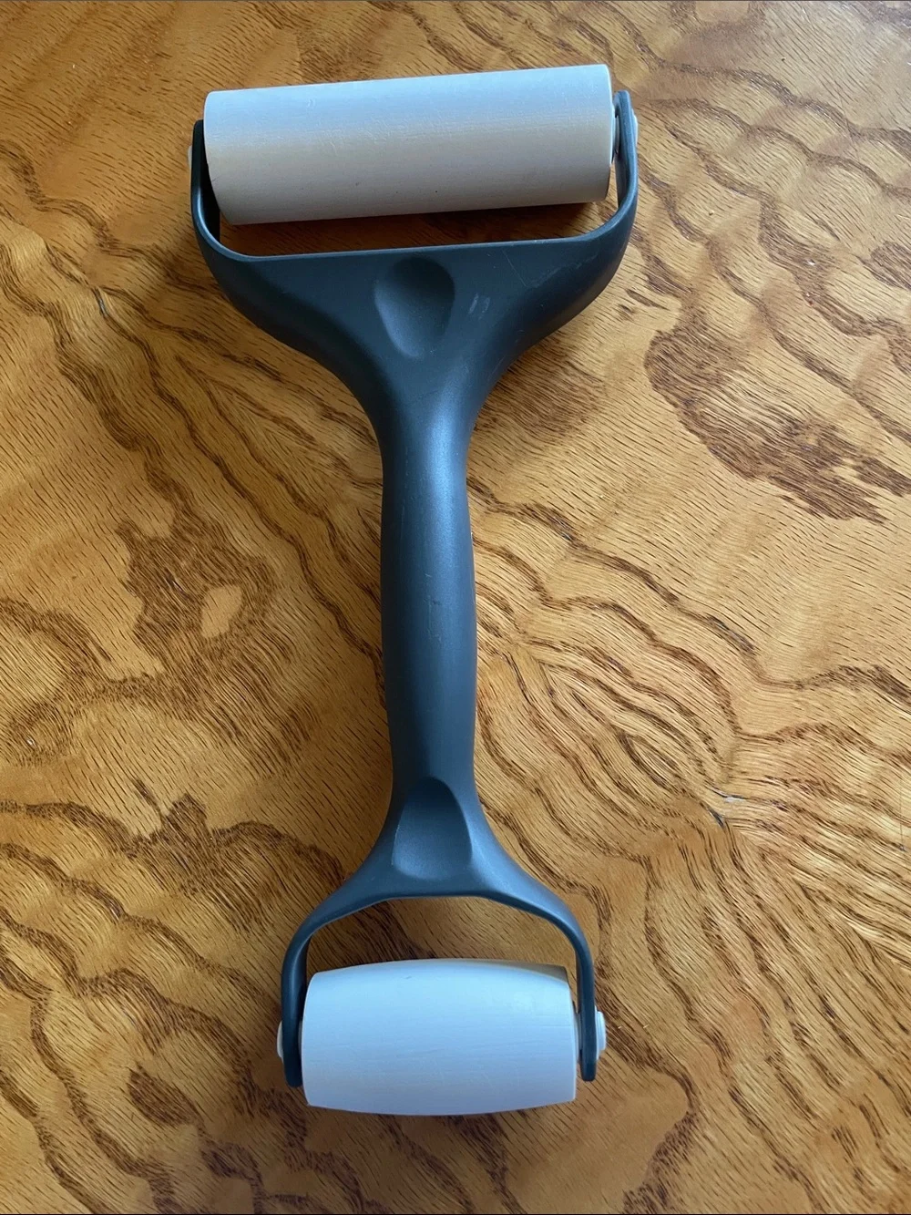 Pampered Chef Dual White Ceramic Rolling Press with Gray Handle